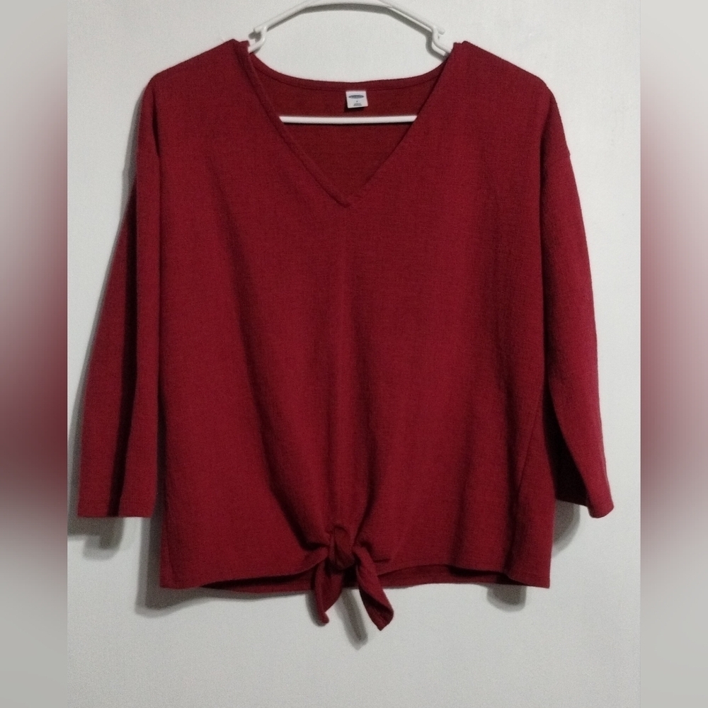 Old Navy Burgundy Top V-neck, Tie Front Size (S)